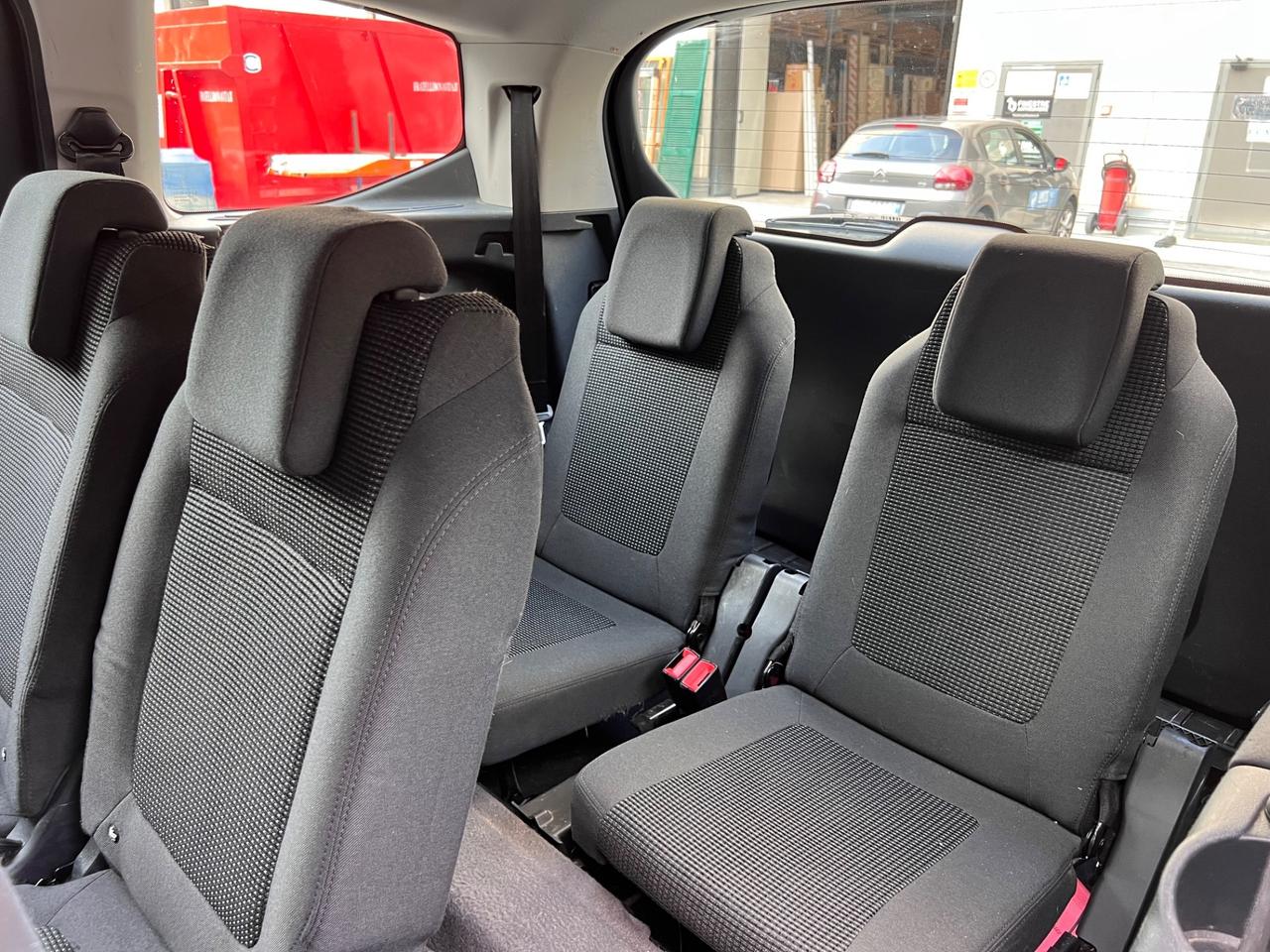 Peugeot 5008 1.6 HDi 112CV 7 posti