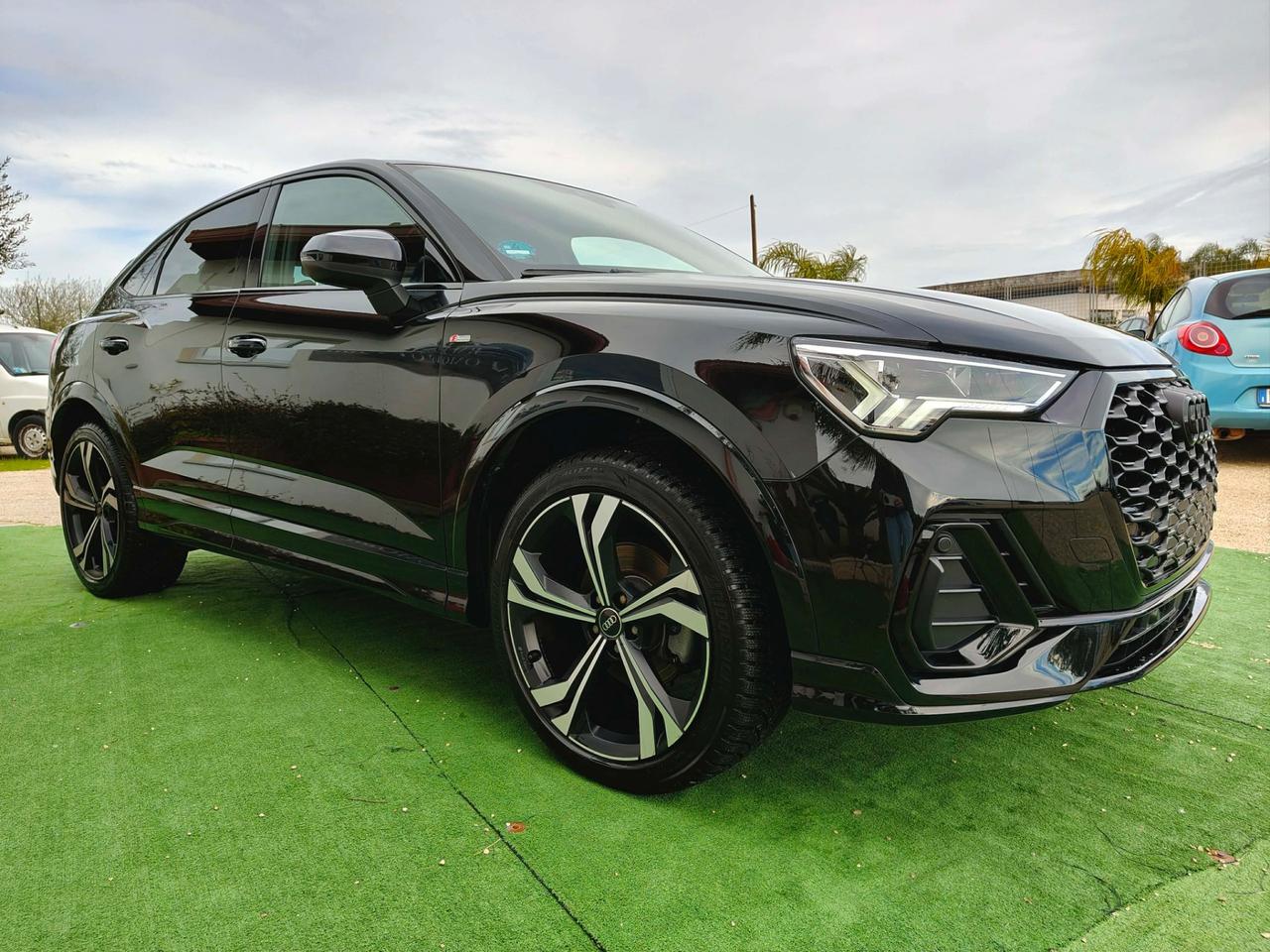 Audi Q3 SPB 35 TDI S tronic line edition - 2024