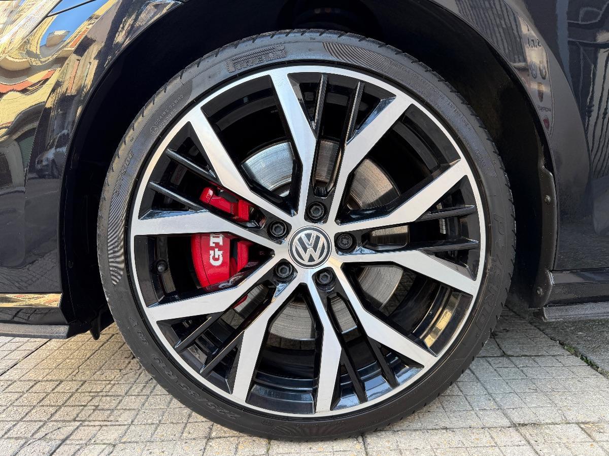 Volkswagen Golf 7.5 GTI 2.0 TSI 245 CV