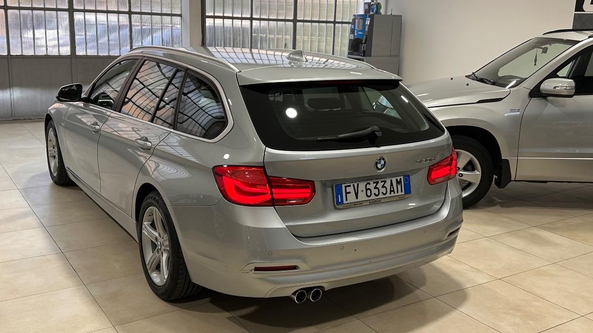BMW - Serie 3 Touring - 320d Touring Luxury