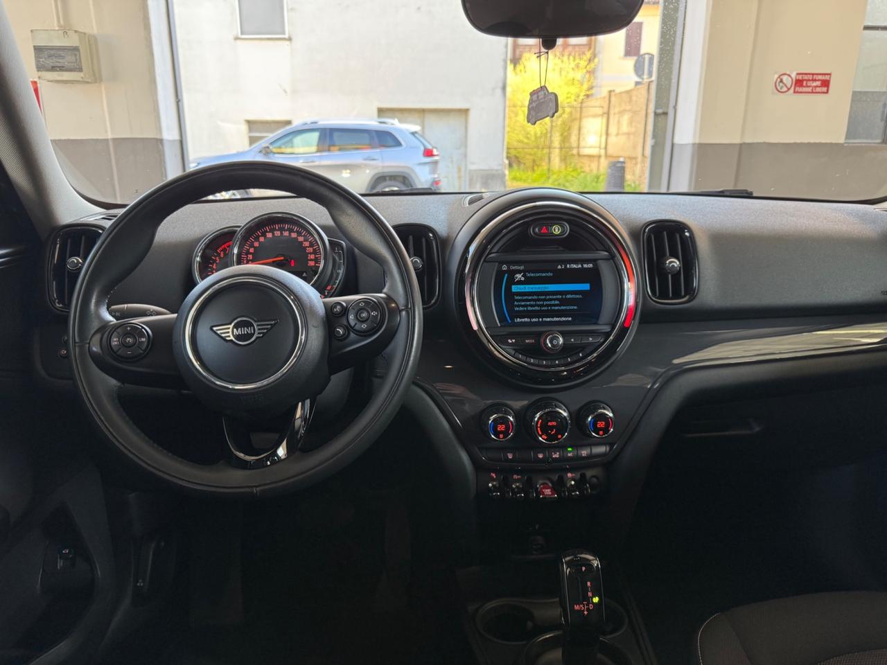 Mini Cooper Countryman 1.5 Hype CAMBIO AUTO UNICO PROP