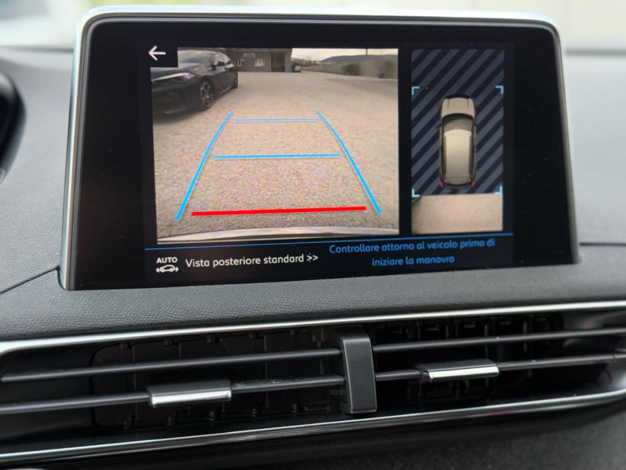 Peugeot 3008 1.5 Allure NAVI, RETROCAMERA, EURO 6!