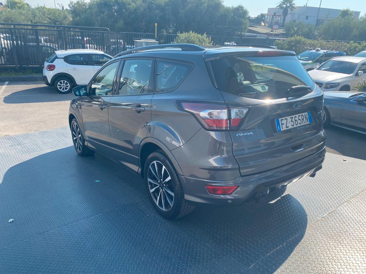 Ford Kuga 1.5 EcoBoost 120 CV S&S 2WD ST-Line