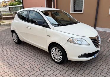 Lancia Ypsilon 1.2 69 CV Ok Neopatentati