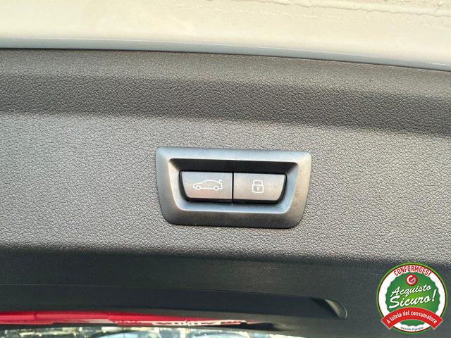 BMW 118 i 5p. Advantage Automatica Led