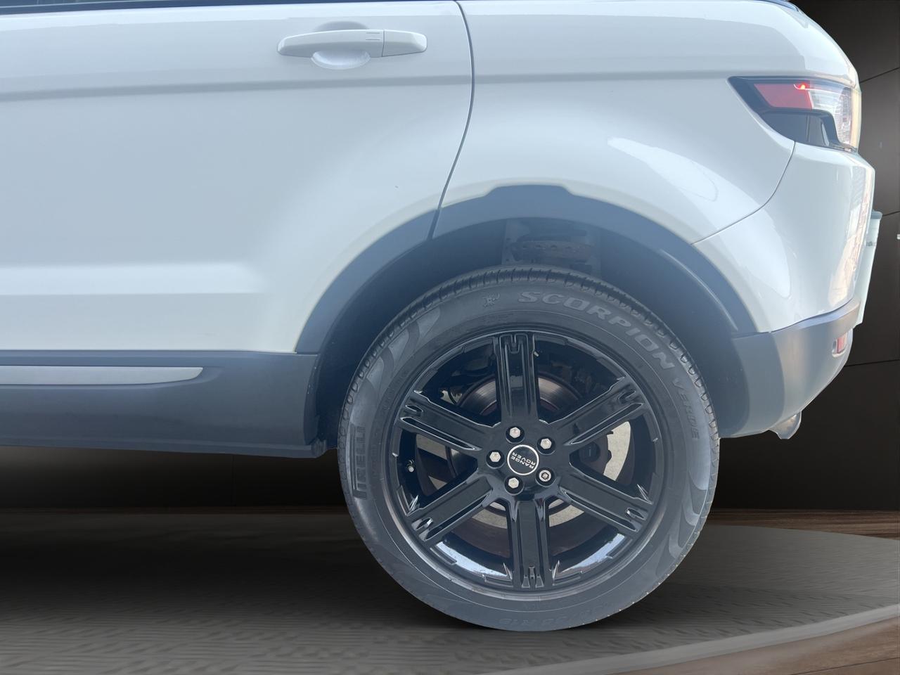 Land Rover Range Evoque 5p 2.2 td4 Pure 150cv