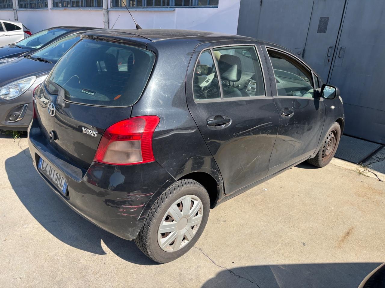 Toyota Yaris 1.0 5 porte Sol