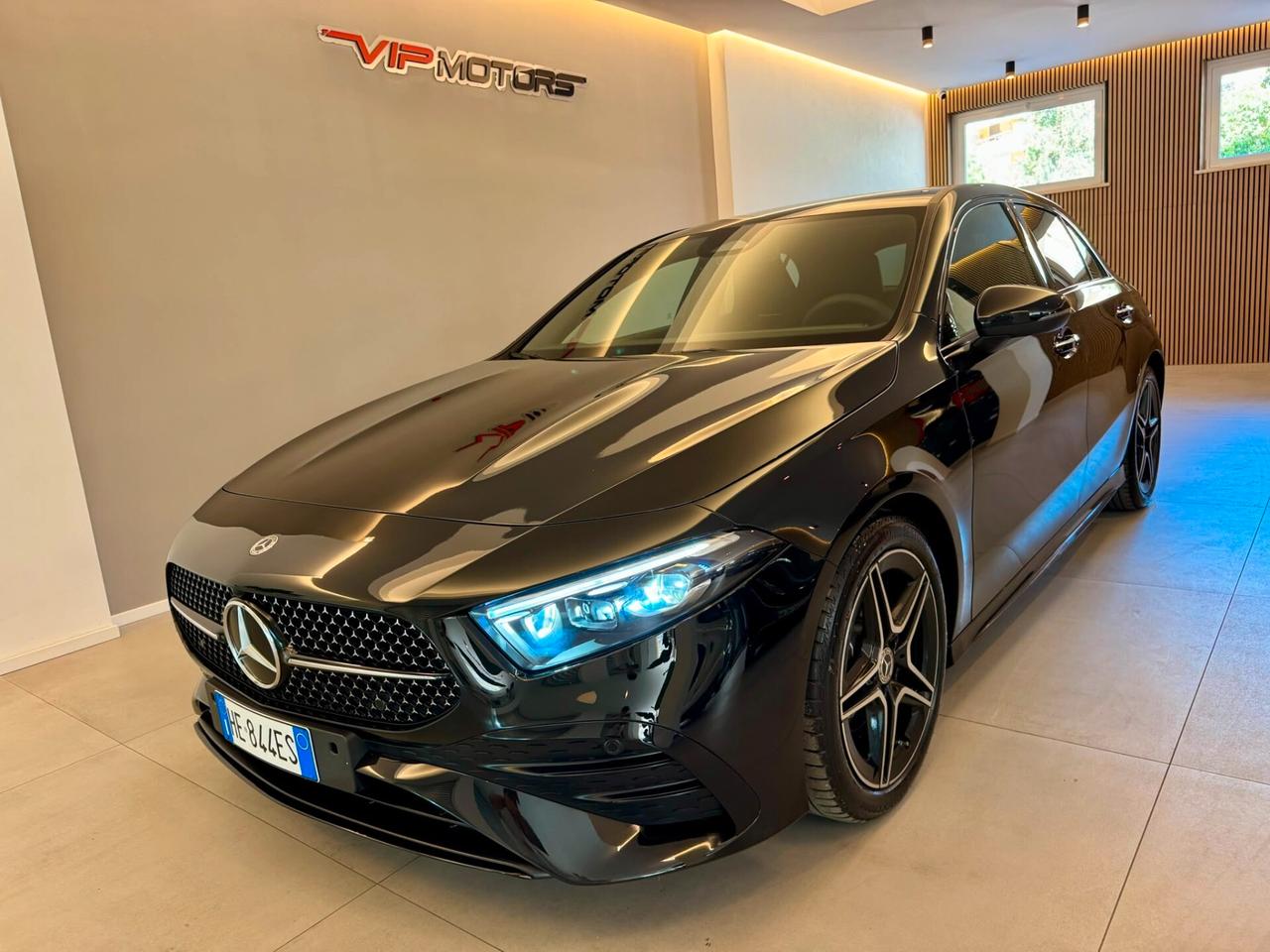 MERCEDES-BENZ A180 AUTOMATIC AMG LINE PREMIUM FULL
