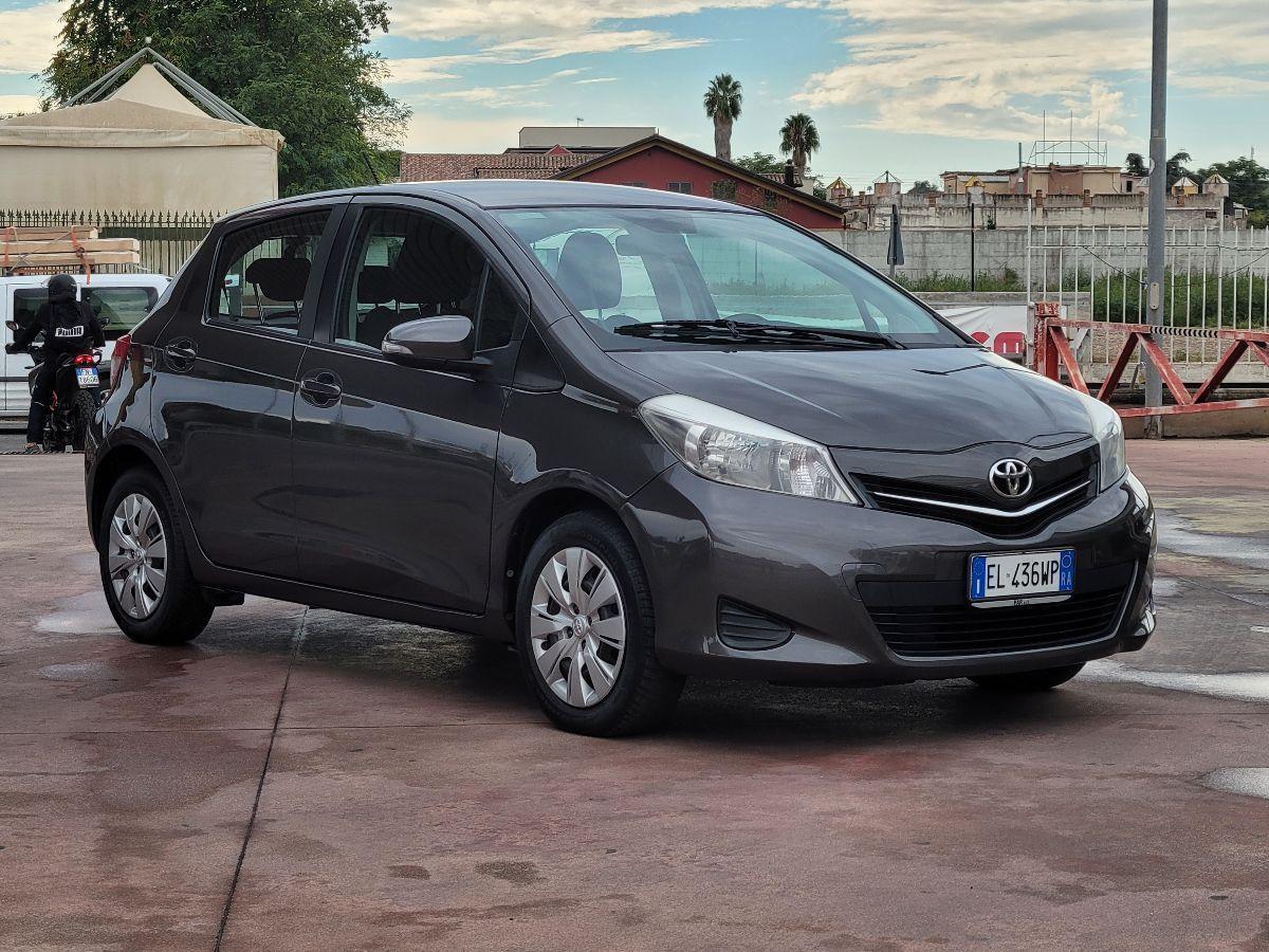 TOYOTA - Yaris - 1.0 3 porte Lounge