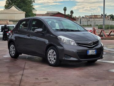 TOYOTA - Yaris - 1.0 5 porte Lounge