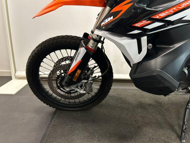 KTM 890 Adventure KTM 890 ADVENTURE R