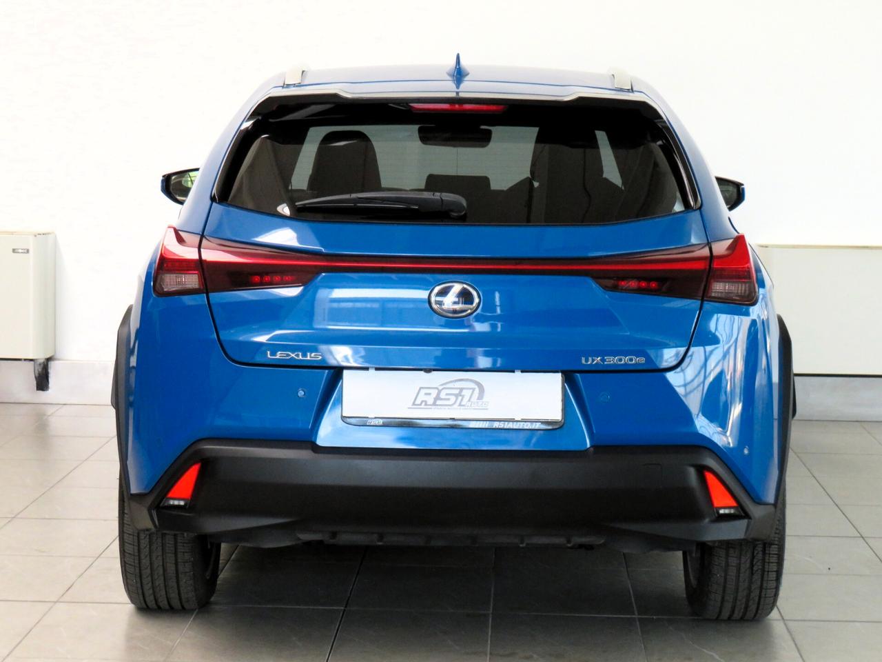 Lexus UX Full Electric Premium Fleet | iva 22% inclusa