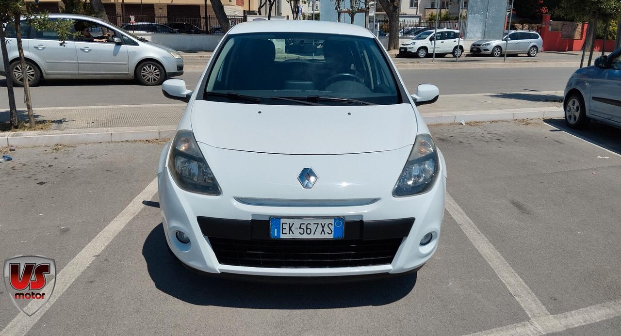 RENAULT CLIO 1.5 DCI- NAVI 2012