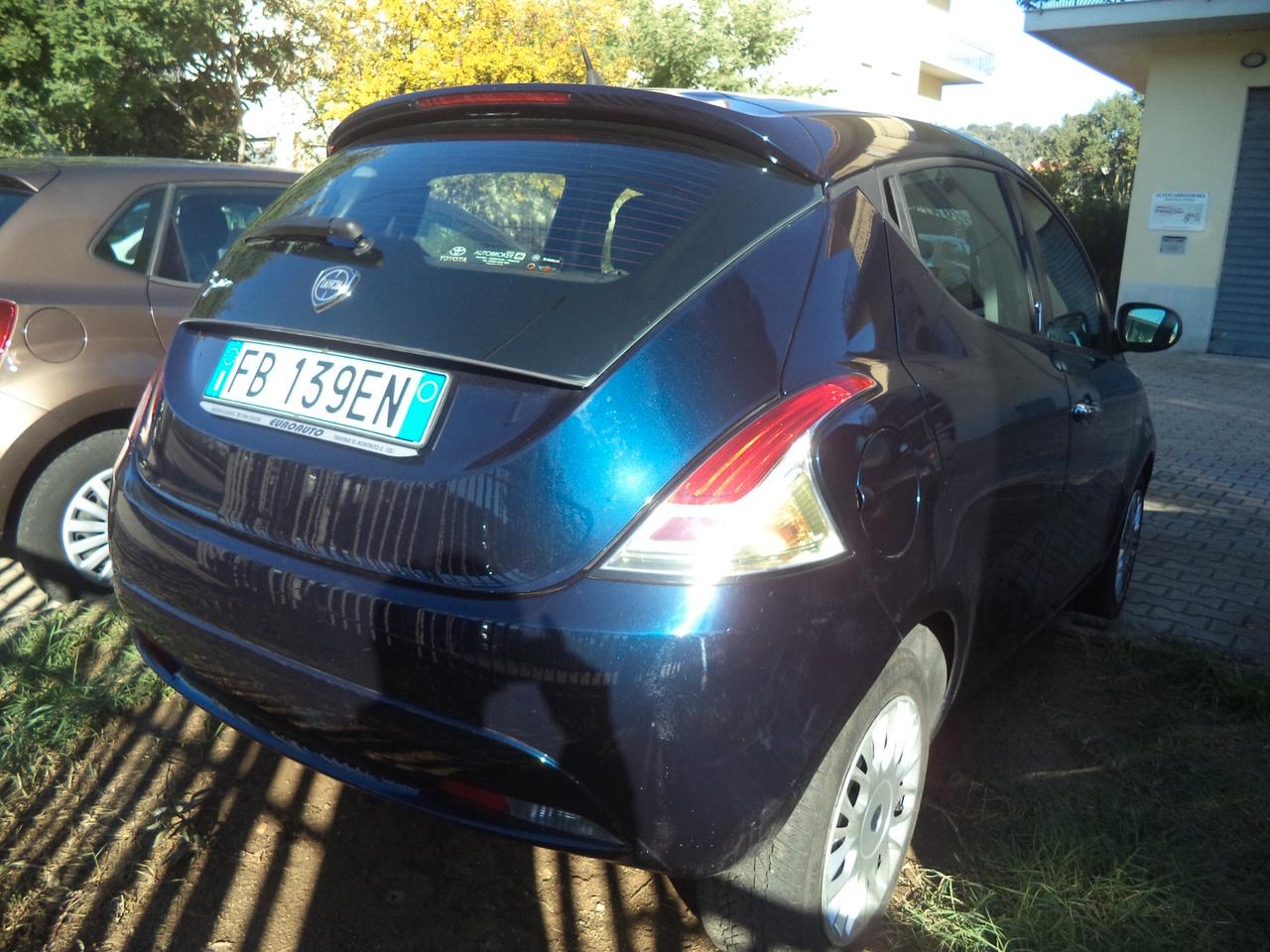 Lancia Ypsilon 1.2 69 CV 5 porte Silver