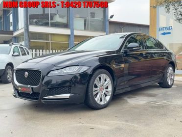 JAGUAR XF 2.0 D 180 CV aut. Chequered Flag