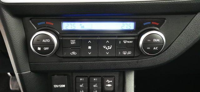 TOYOTA Auris Touring Sports 1.4 D-4D Lounge