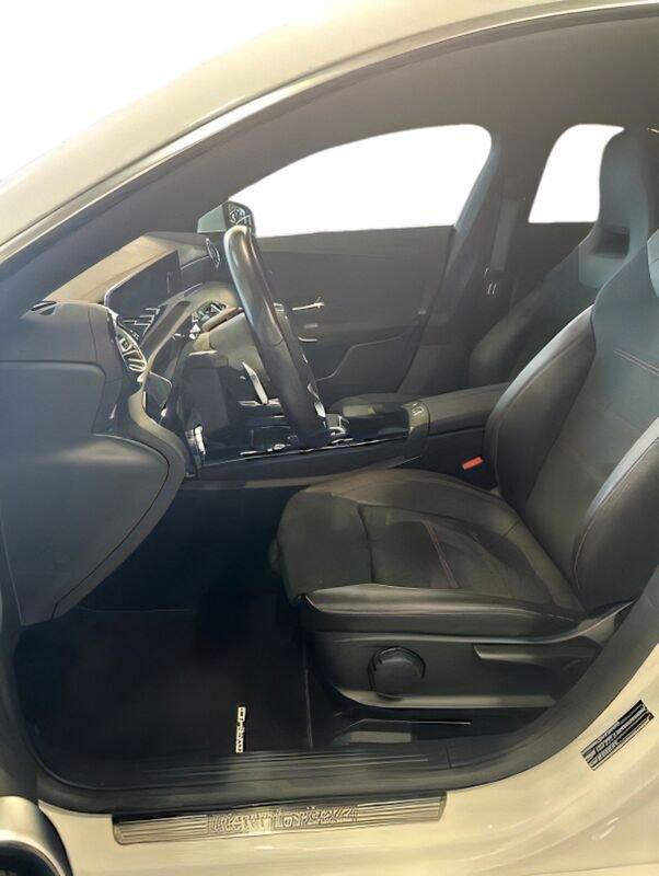 Mercedes-Benz CLA S.Brake CLA 180 Automatic Shooting Brake Premium