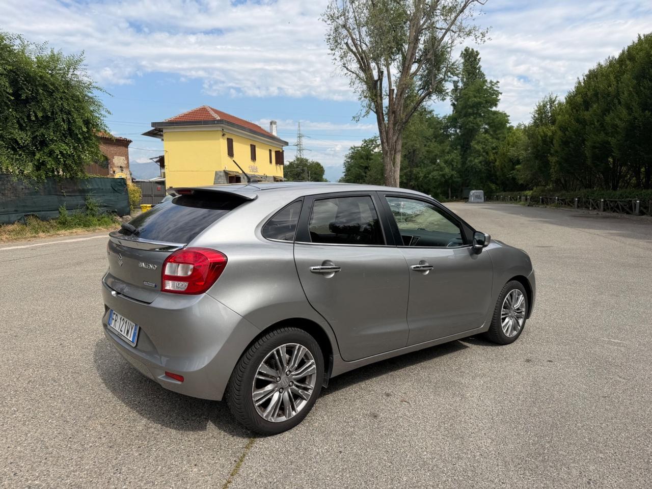 Suzuki Baleno 1.2 Hybrid B-Top