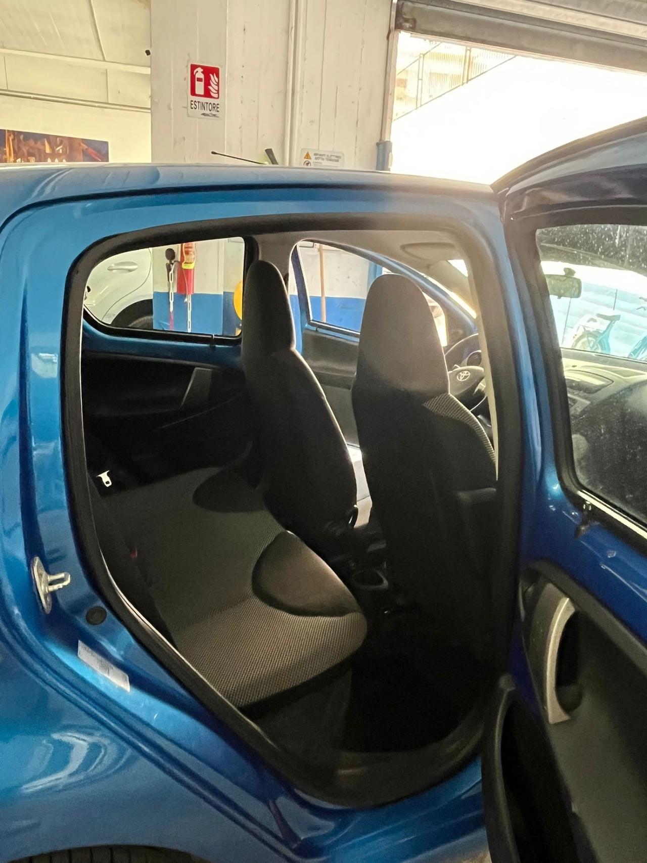 Toyota Aygo 1.0 12V VVT-i 5 porte TOBASCO Connect MMT