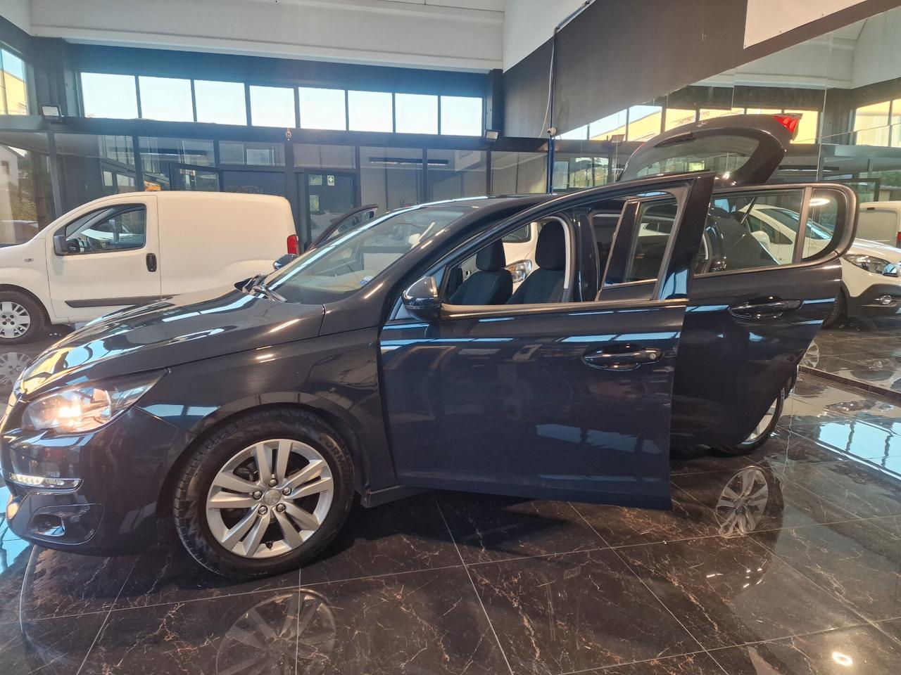 Peugeot 308 BlueHDi 100 S&S Business