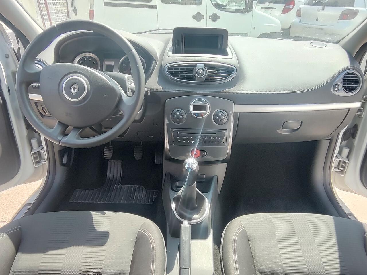 Renault Clio 1.2 BENZINA NAVIGATORE