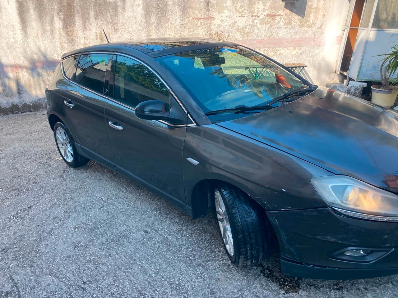 Lancia Delta 1.6cc diesel(PRIVATO)-2009