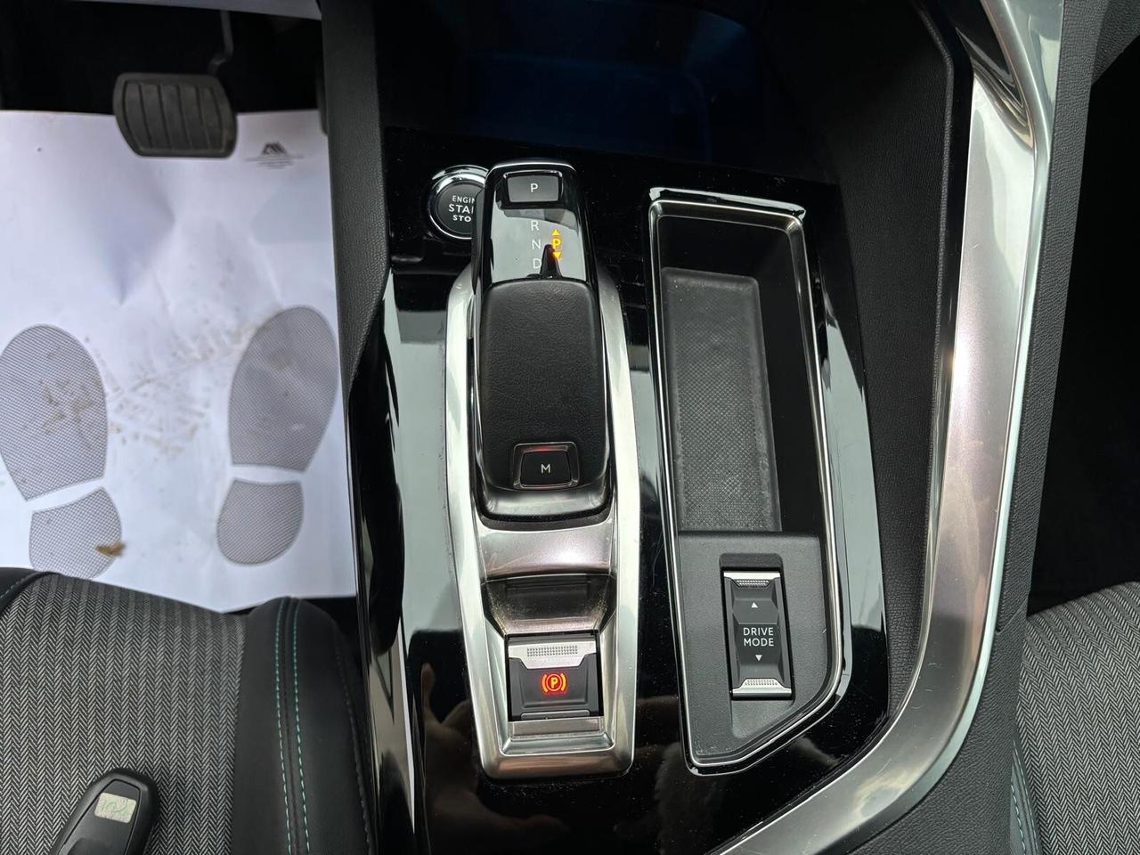 Peugeot 3008 HDi 1.5/130 CV EAT8 Allure