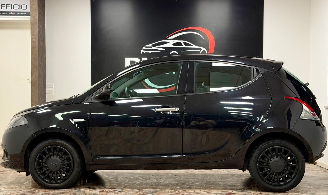 Lancia Ypsilon 1.0 FireFly 5 porte S&S Hybrid Alberta Ferretti