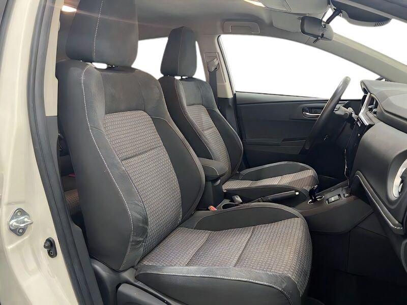 Toyota Auris 1.8 Hybrid Style