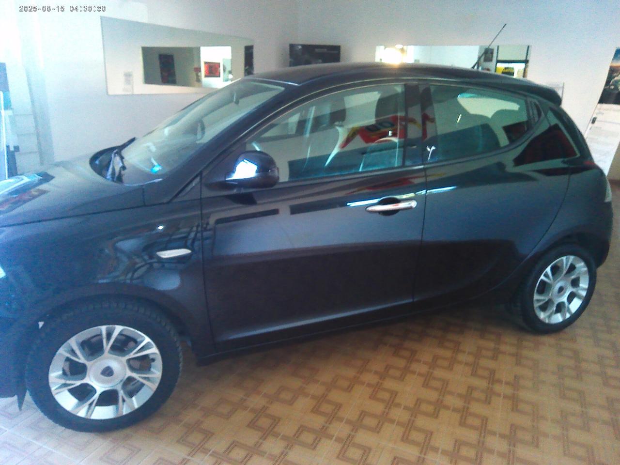 Lancia Ypsilon 1.2 69 CV 5 porte Gold