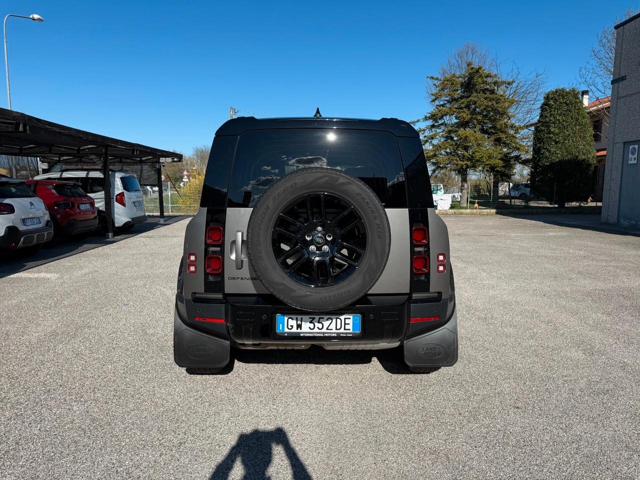 Land Rover Defender 110 3.0d i6 mhev S awd 200cv 7 p 5 ANNI GARANZIA