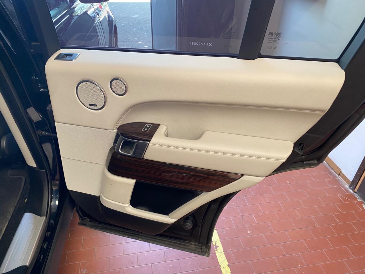 Land Rover Range Rover Range Rover 3.0 TDV6 Autobiography