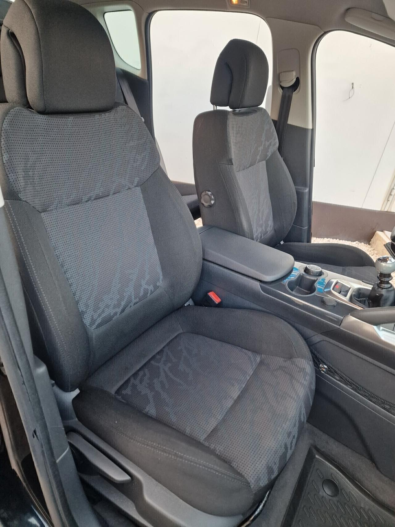 Peugeot 3008 2.0 HDi 150CV Business