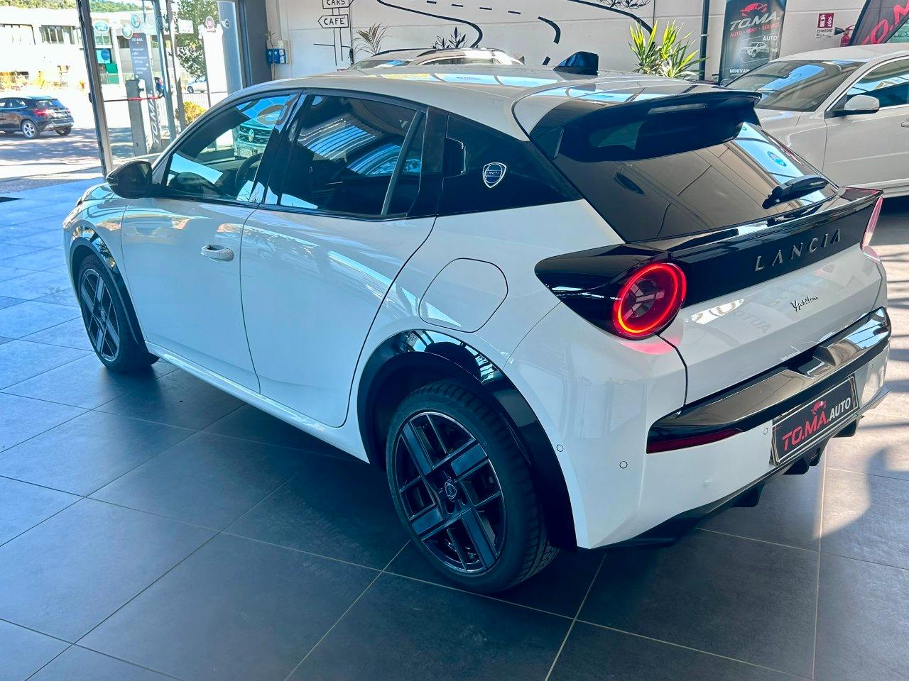 Lancia Ypsilon 1.2 mhev Edizione Cassina e-dct