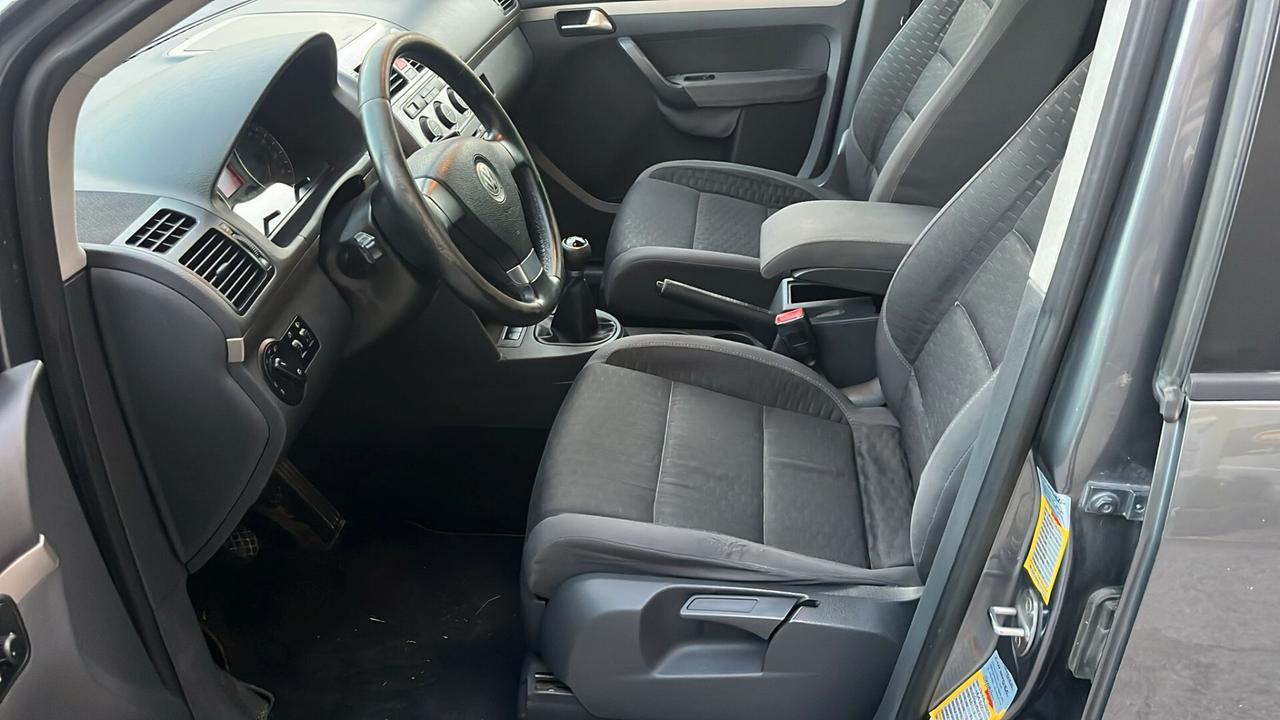 Volkswagen Touran 2.0 16V TDI Highline