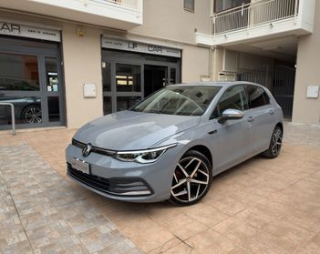 Volkswagen Golf 2.0 TDI Style 115 cv Neopatentati