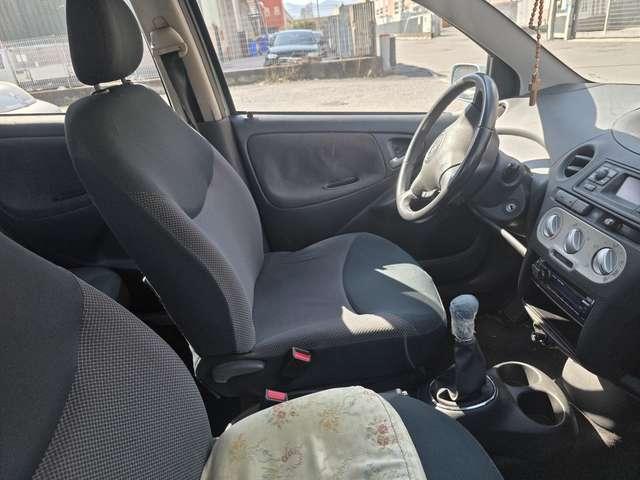 Toyota Yaris 5p 1.0 Sol