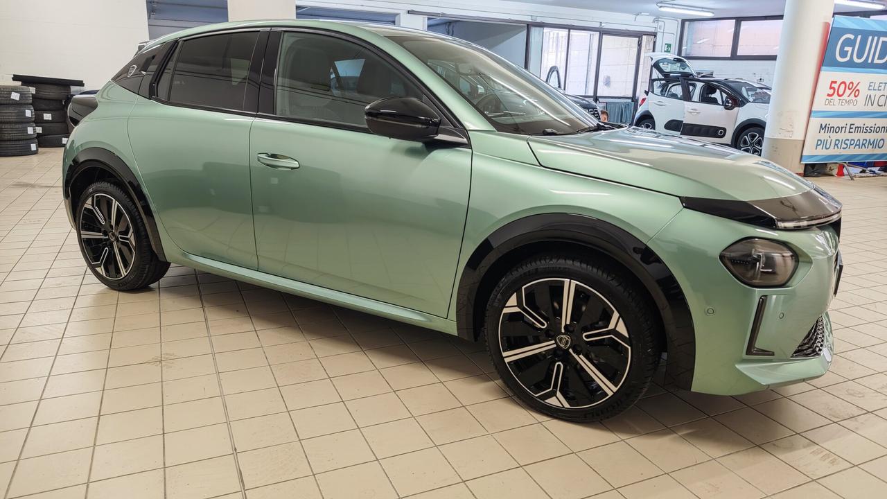 Lancia Ypsilon Hybrid e-DCT LX