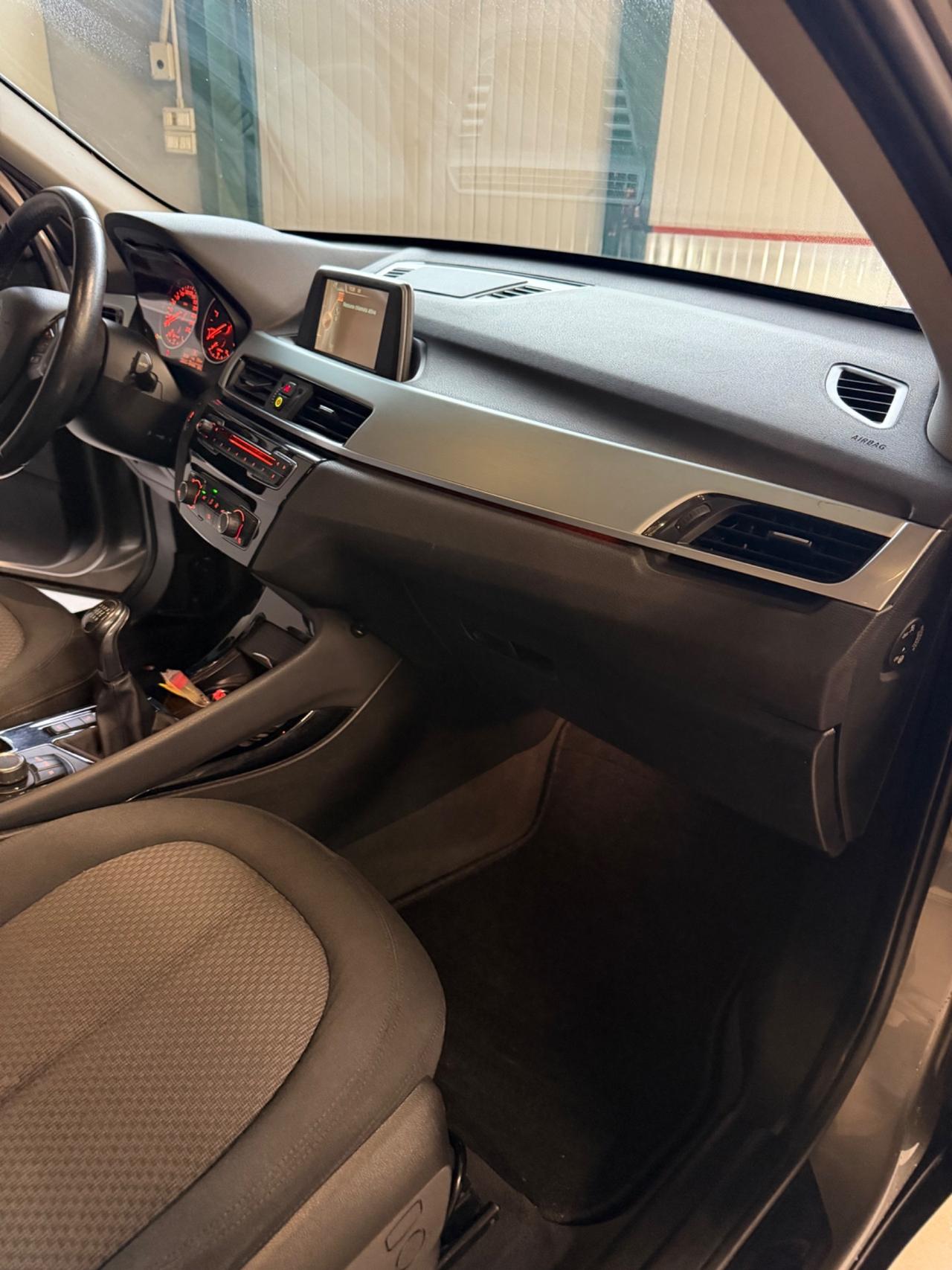 Bmw X1 18d ADVANTAGE EU6B TETTO KMCERT UNICOPR GARANZ