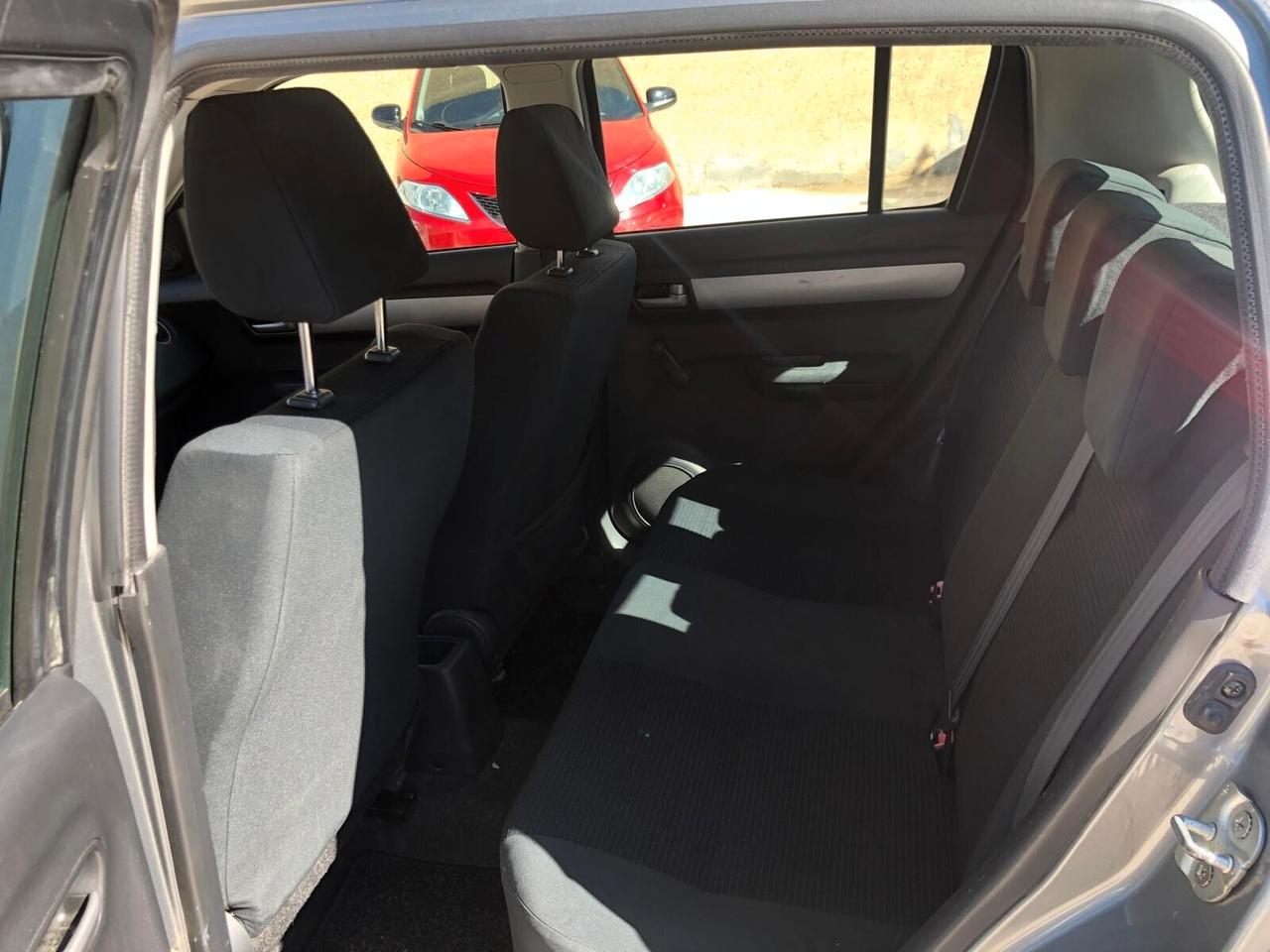 SUZUKI SWIFT 1.3 DDiS 69CV GL