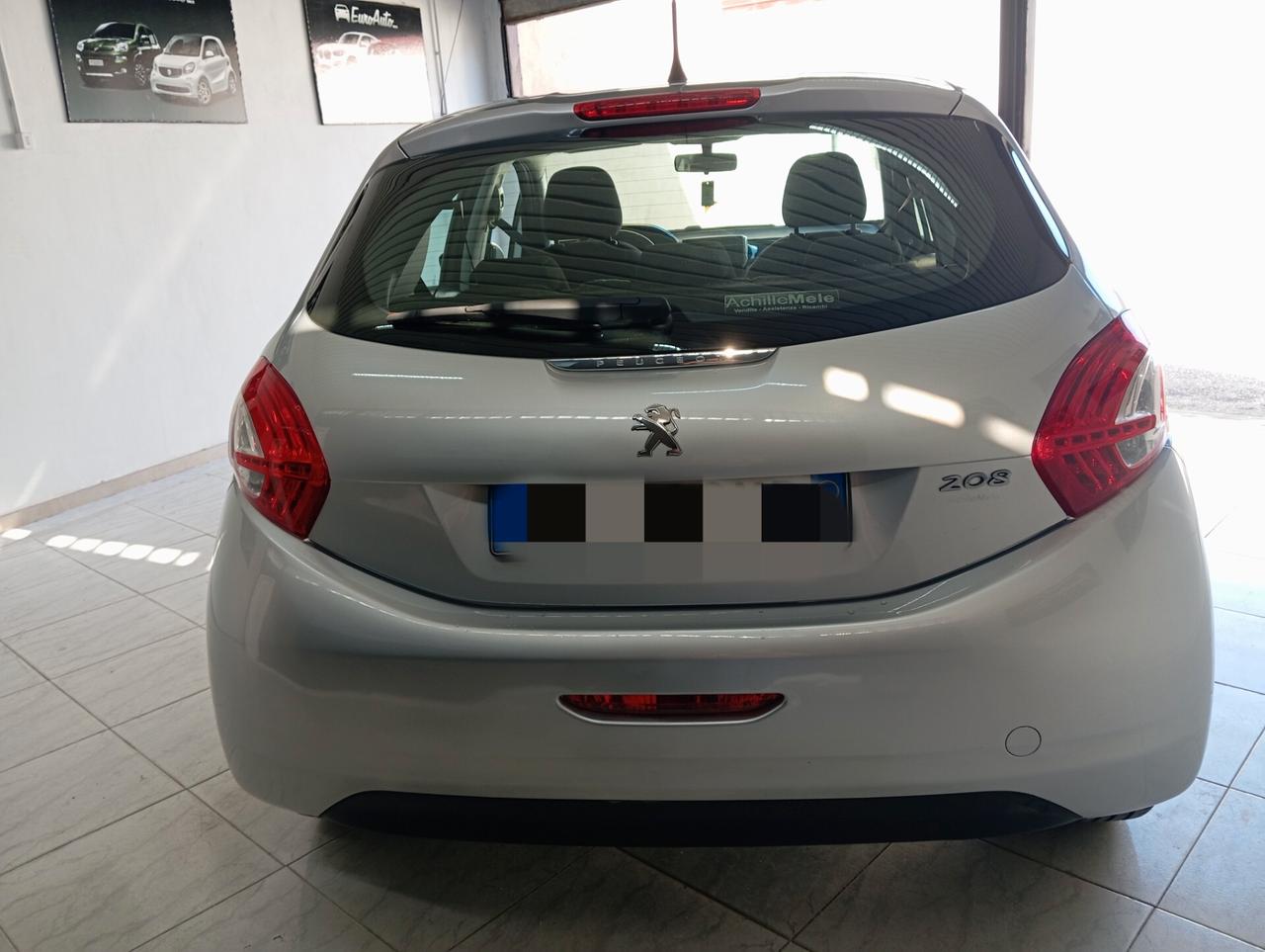 Peugeot 208 1.4 diesel 2015 CON GARANZIA