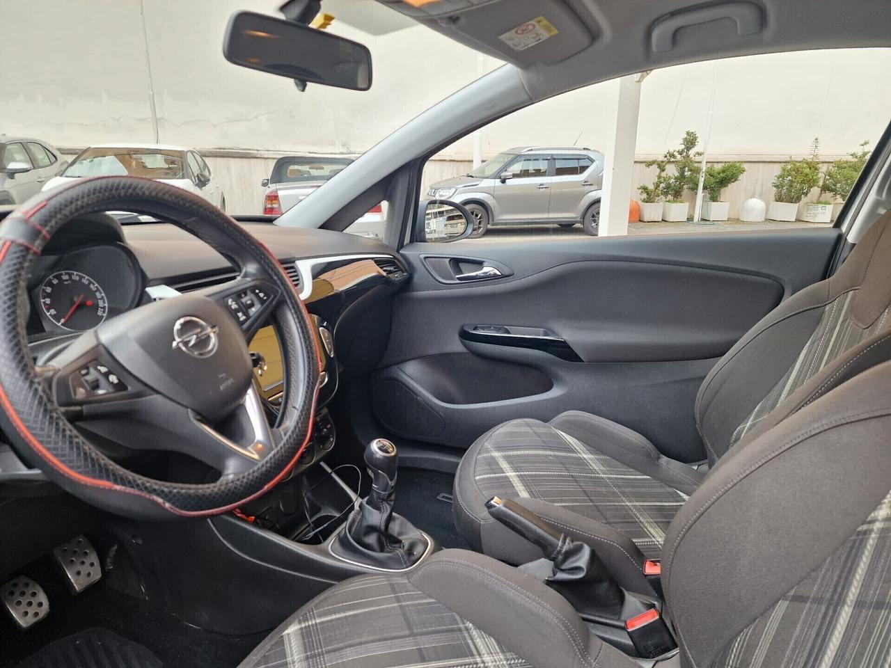 Opel Corsa 1.2 3 porte ok Neopatentati