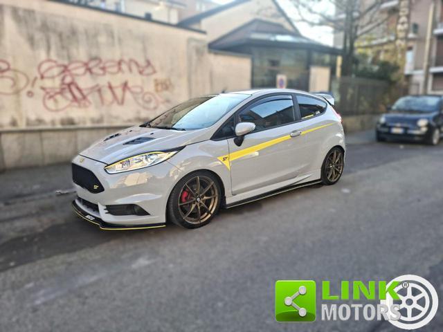 FORD Fiesta 1.6 200CV 3 porte ST 200