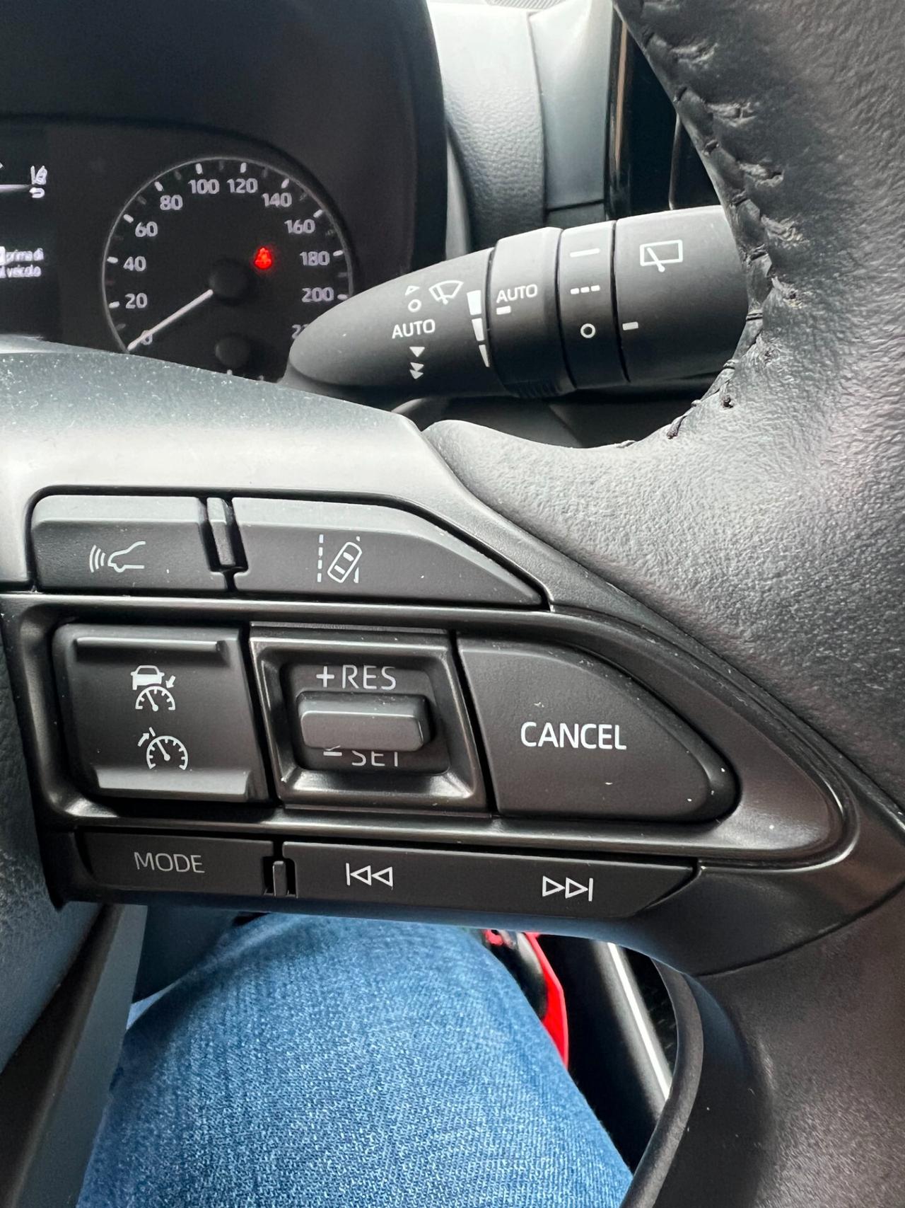 Toyota Yaris 1.5 Hybrid 5 porte Active