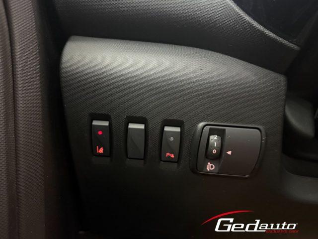 RENAULT Twingo SCe 65 CV Urban Night LED NAVI TETTO RETROCAMERA
