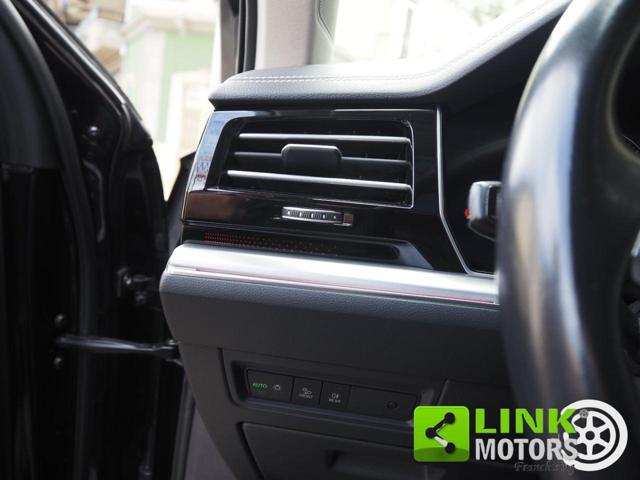 VOLKSWAGEN Touareg 3.0 V6 TDI 286 CV R-LINE