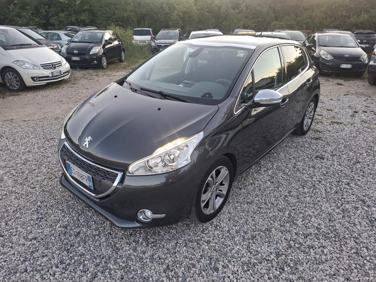 Peugeot 208 1.6 e-HDi 115 CV Stop&Start 5 porte Allure
