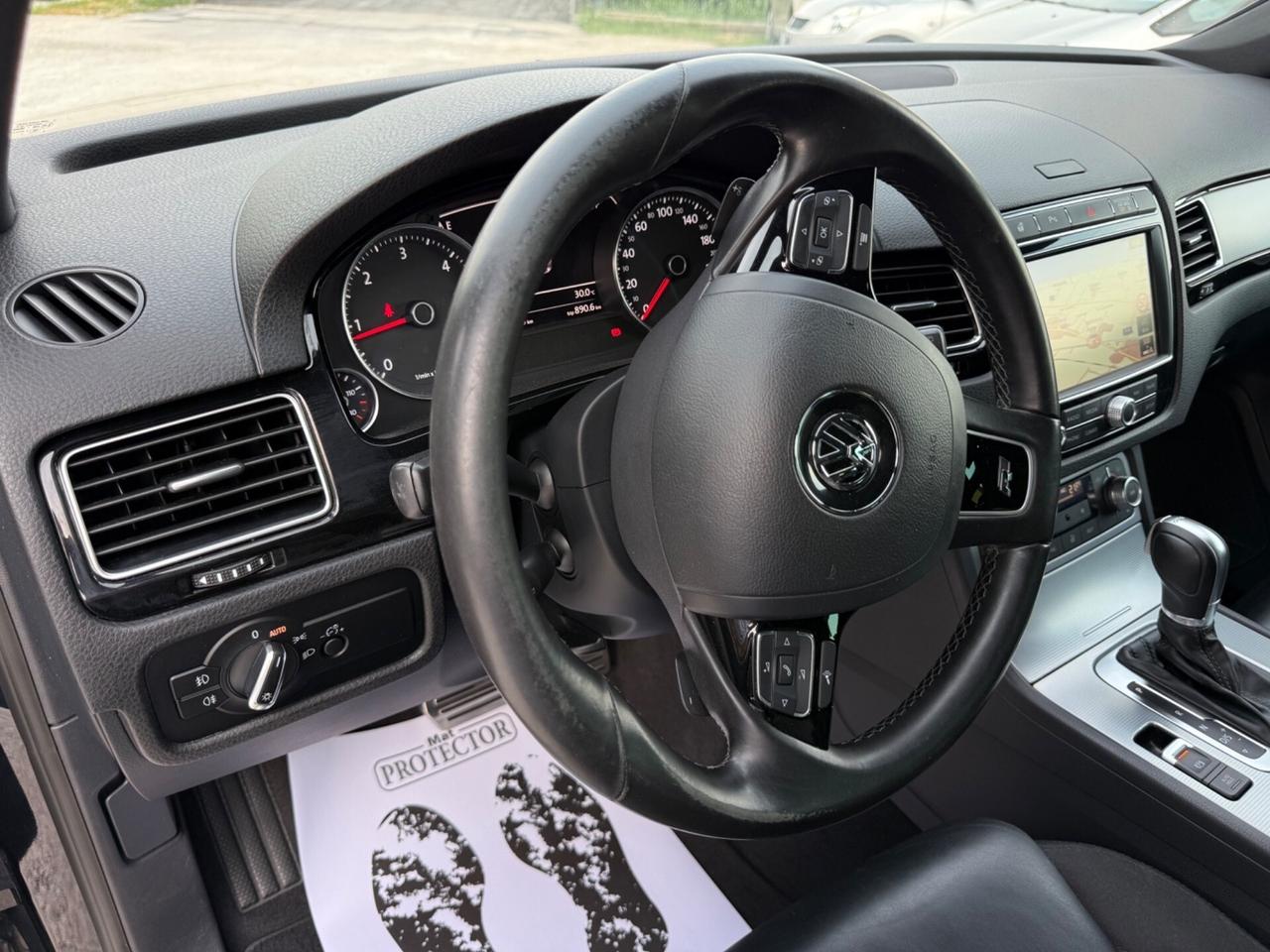 Volkswagen Touareg 3.0 TDI 262 CV R-Line