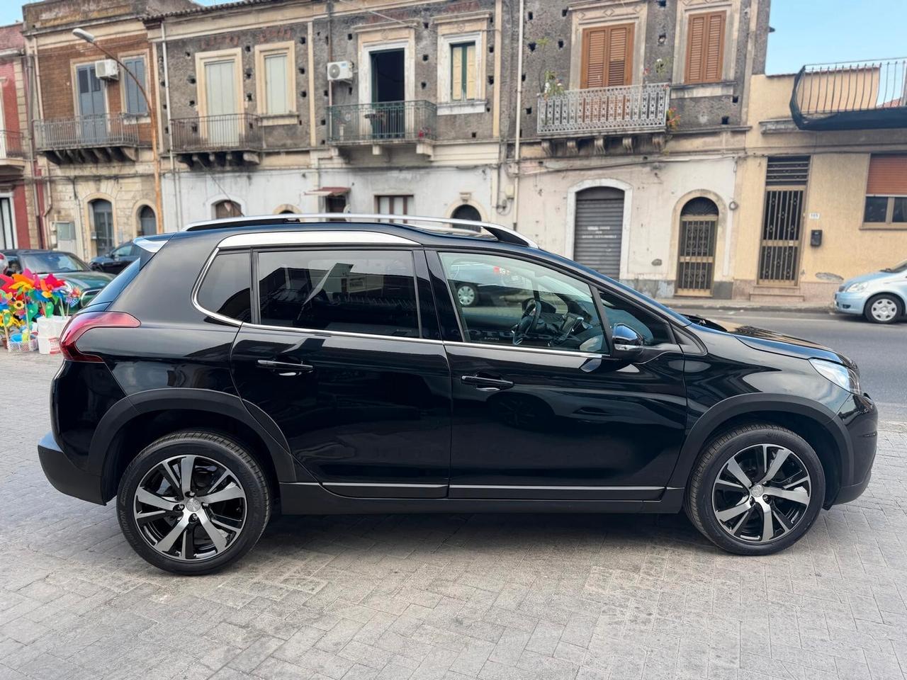 Peugeot 2008 BlueHDi 100 S&S Black Matt