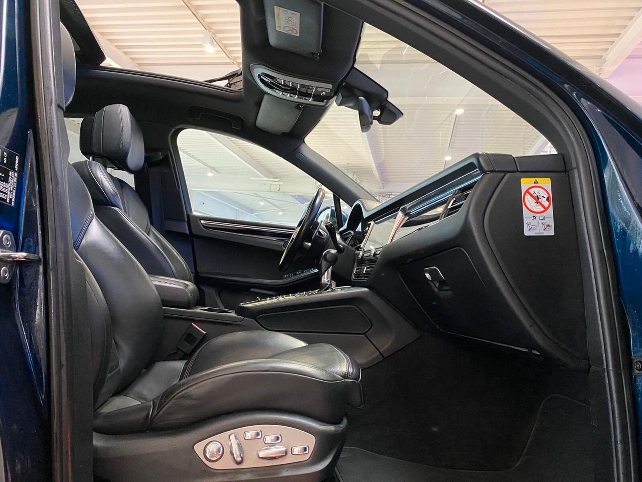 Porsche Macan 2.0 Sport Design*Sedili a 18 regolazioni*